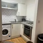 Apt 1 Prime Central Location Close Cathedral