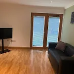 Apt 1 Prime Central Location Close Cathedral